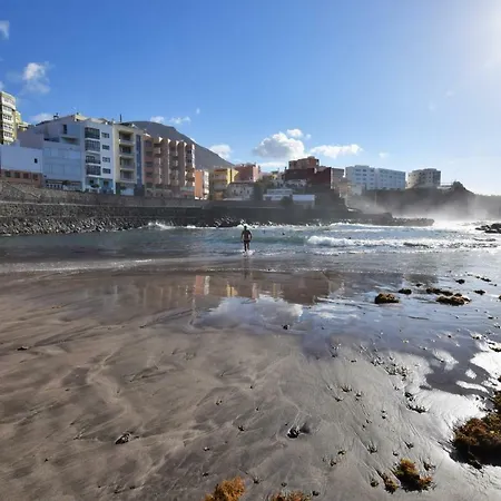 Open Loft & Sea Views 700m From Natural Pools Lägenhet *
