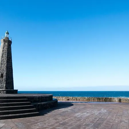 Open Loft & Sea Views 700m From Natural Pools Lägenhet