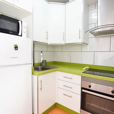 Lägenhet Open Loft & Sea Views 700m From Natural Pools